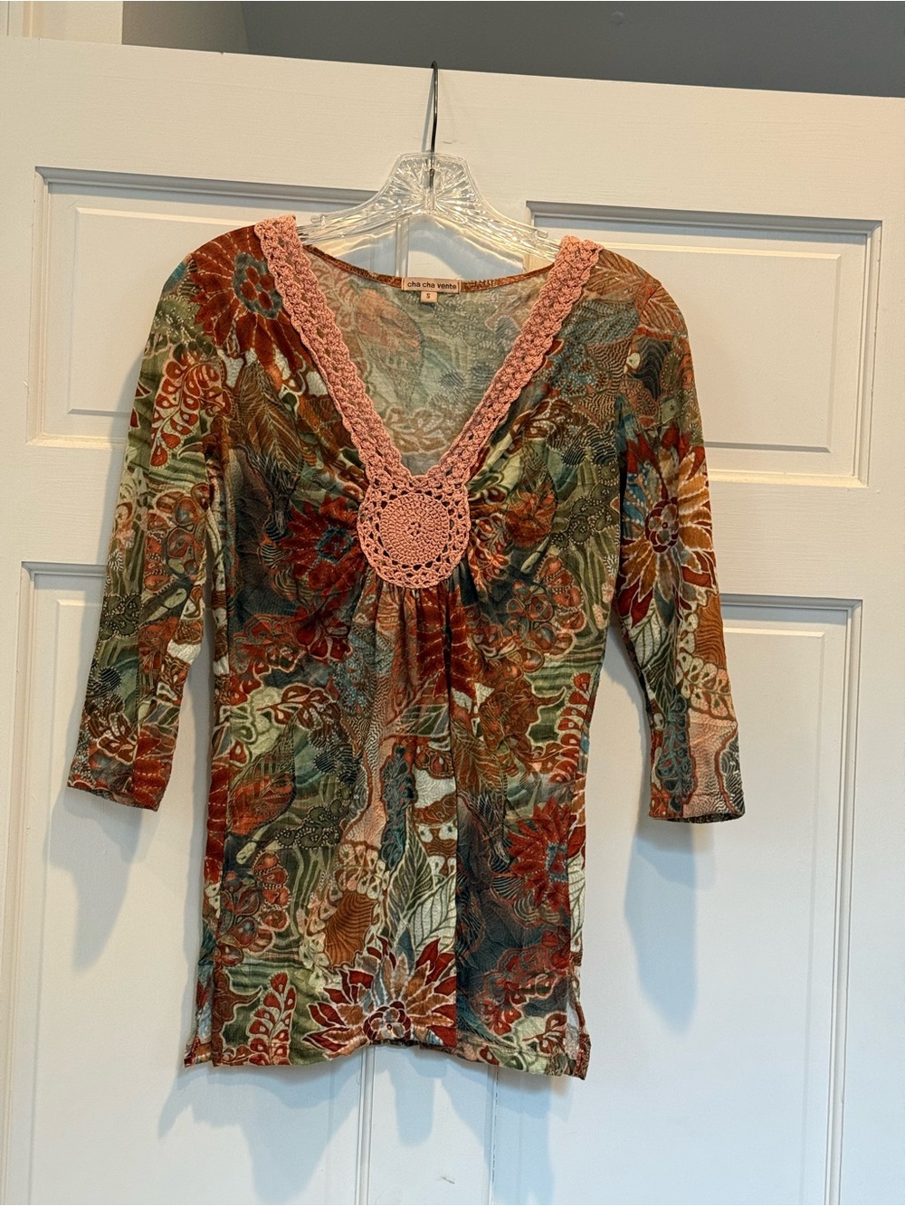 cha cha vente Floral V-Neck Tunic with Peach Crochet Trim